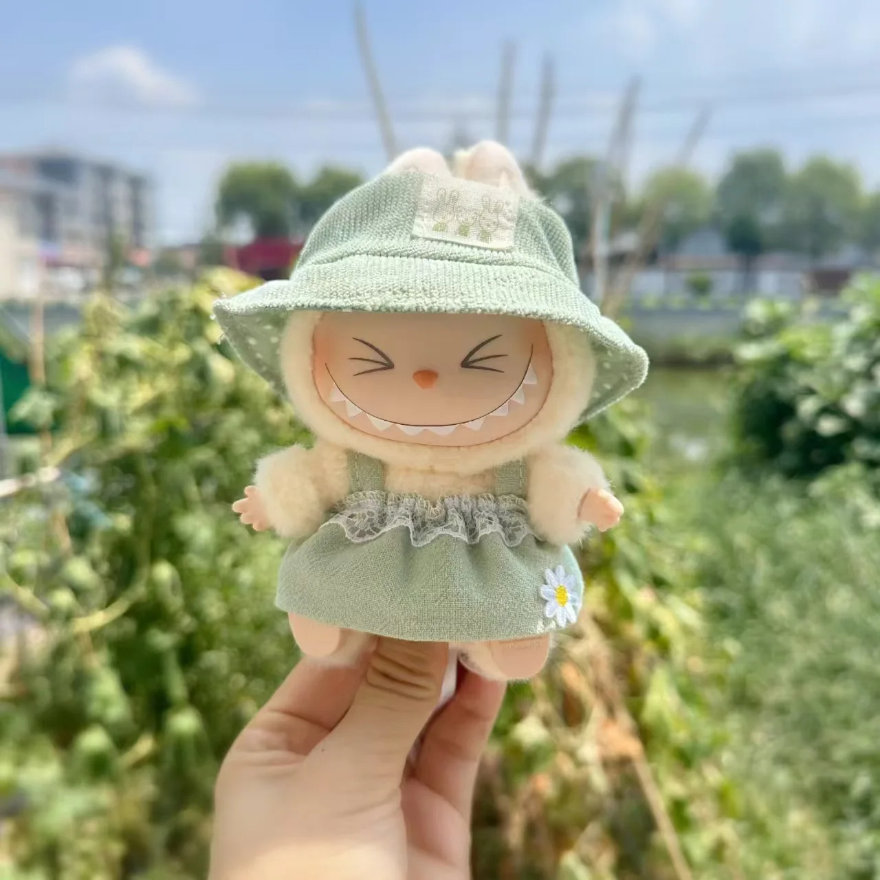 Selected Variant Image